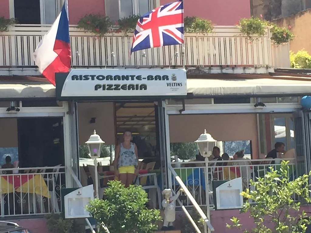 Hotel Vela Azzurra Navene 2*,