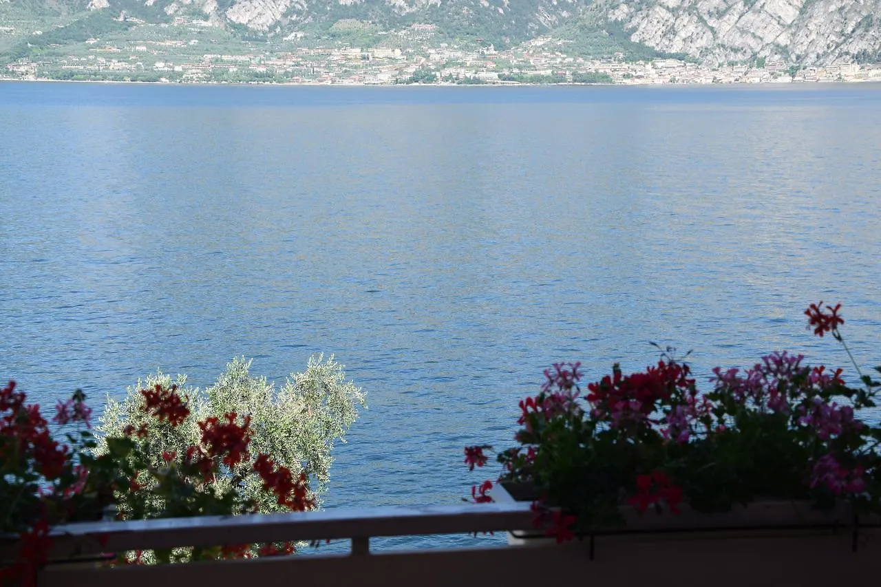 Hotel Vela Azzurra Navene