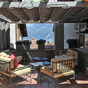 https://bella-vacanza-limone.it-lombardy.com