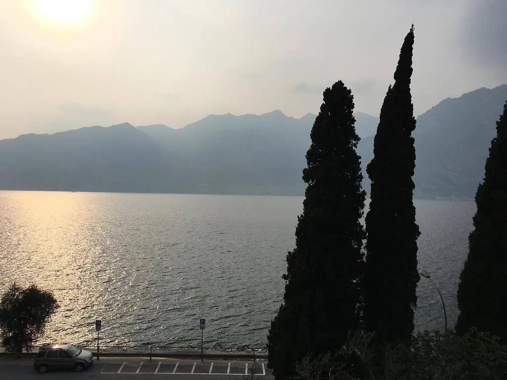 **  Hotel Vela Azzurra Navene Italy