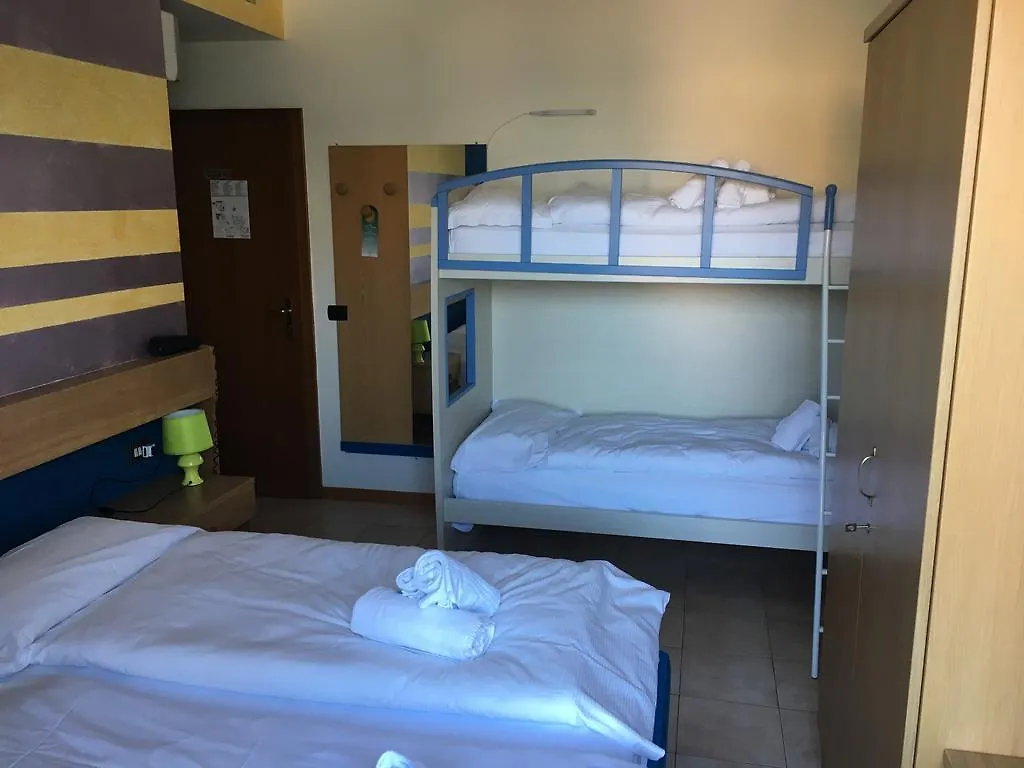 Hotel Vela Azzurra Navene