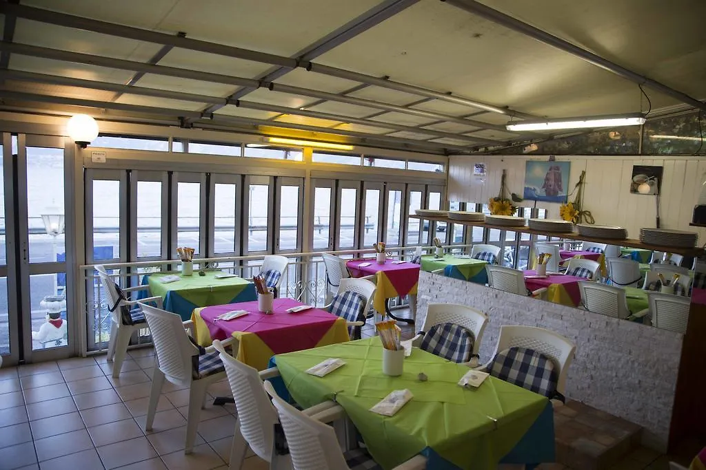 Hotel Vela Azzurra Navene Italy