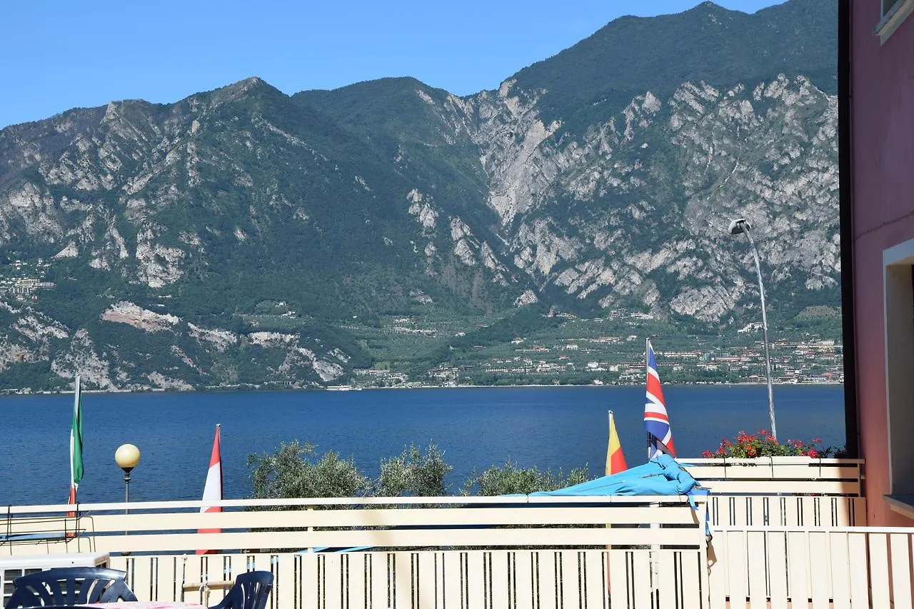 **  Hotel Vela Azzurra Navene Italy